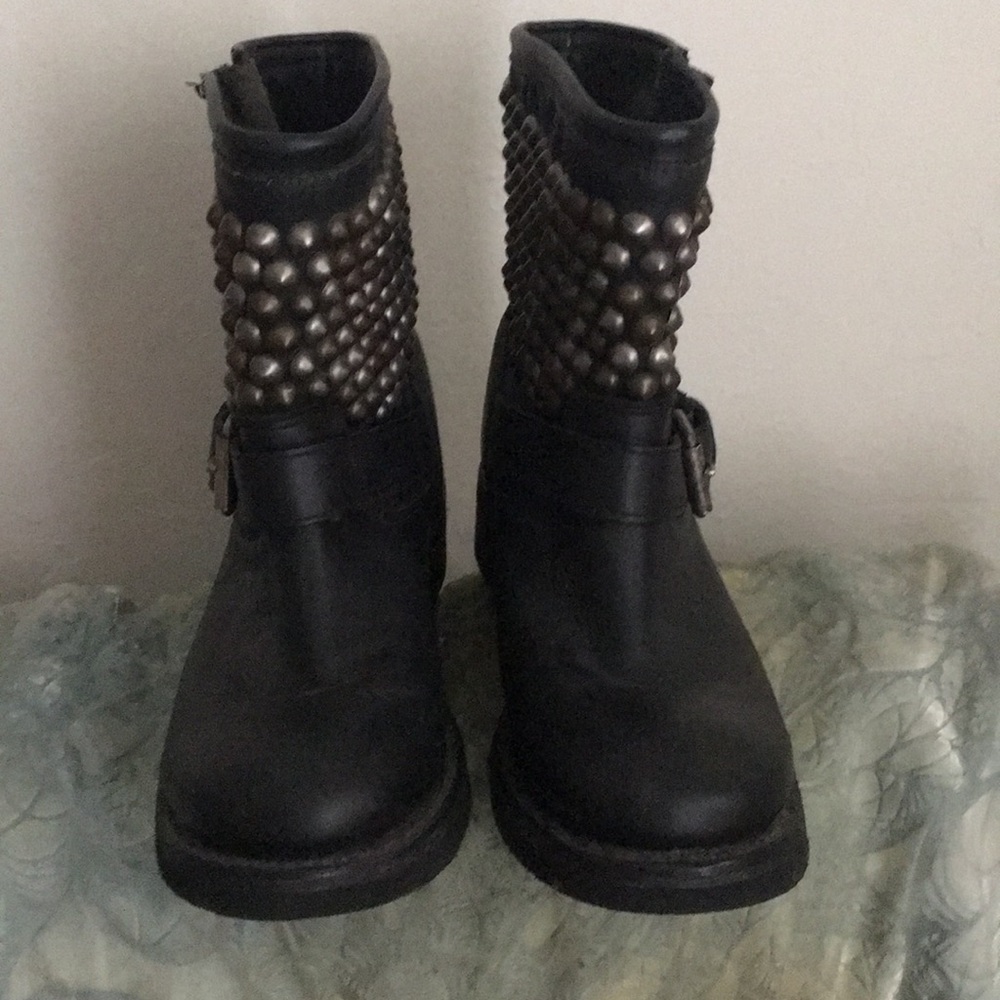 Ash Boots